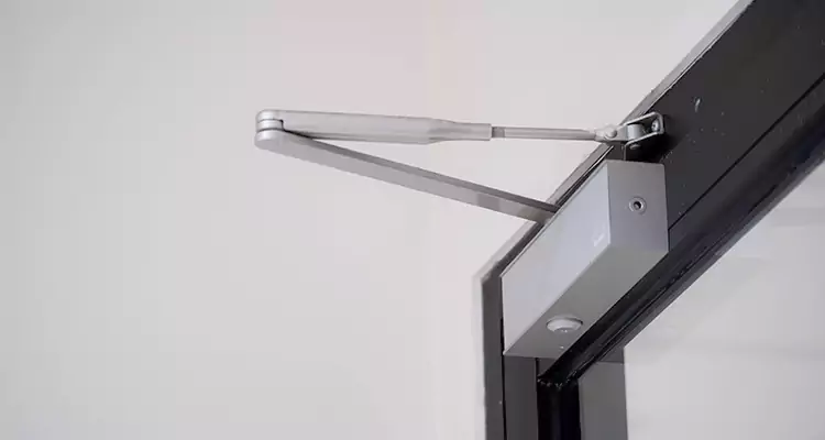 Screen Door Closer Installation in Princeton, FL