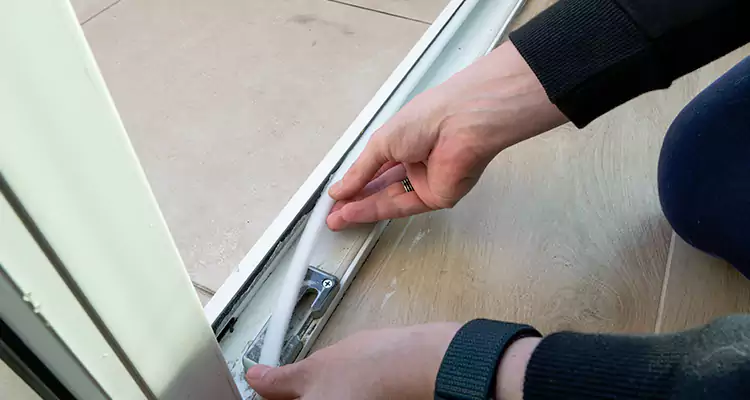 Garage Door Off Track Repair in Princeton, FL