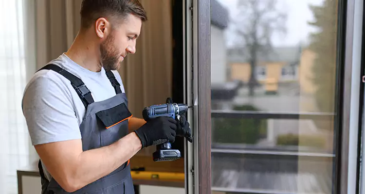 Sliding Screen Door Handle Repair in Princeton, FL