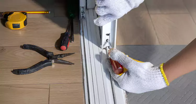 Closet Sliding Door Track Repair in Princeton, FL
