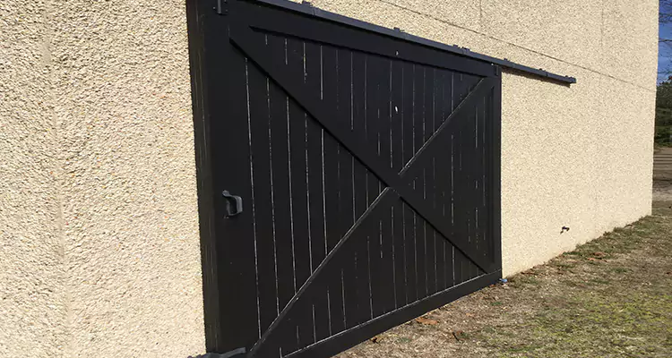 Sliding Barn Door Stuck Maintenance in Princeton, FL